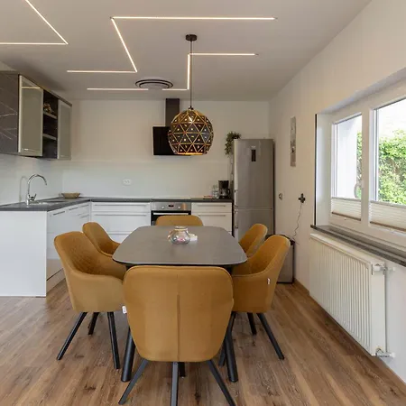 Сasa de vacaciones House Zalec