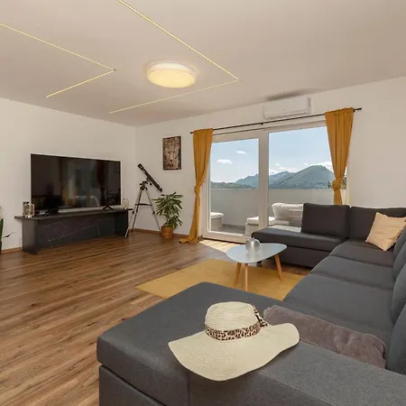House Zalec Grize