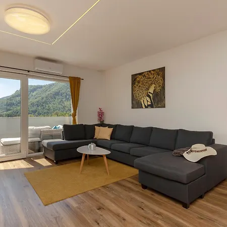 House Zalec