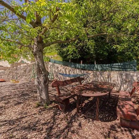 בית נופש House Zalec Grize